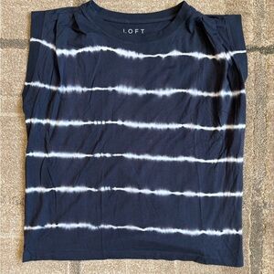 LOFT Women’s Navy and White Tie-Dye Muscle T-shirt Tee Size Small S